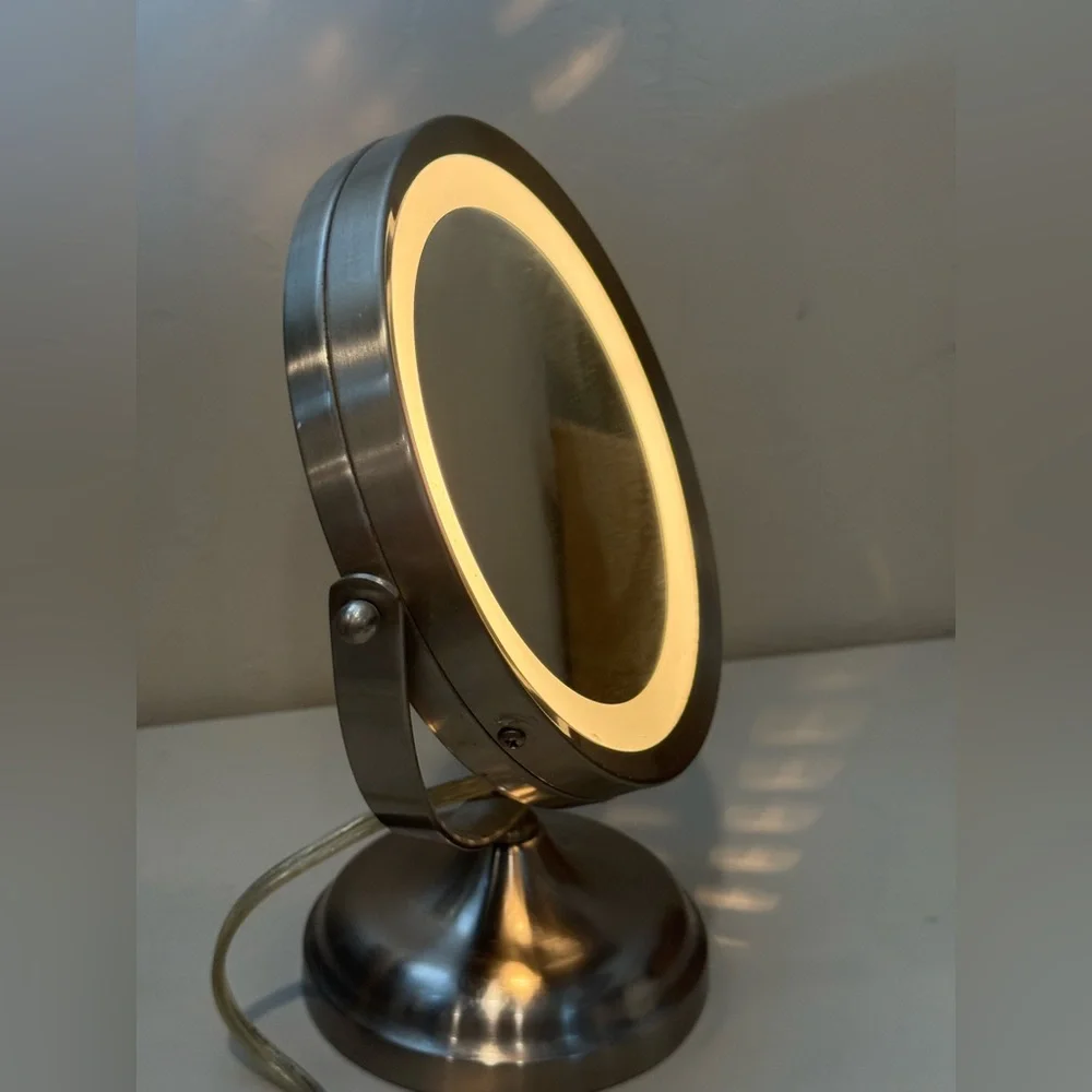 Vintage Silver Vanity Makeup Mirror 6x Magnification w/ Light Operational Table‎